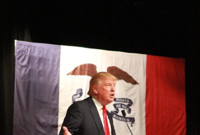 “TIENEN QUE DOMINAR O PARECERÁN UN MONTÓN DE IDIOTAS, TIENEN QUE ARRESTAR Y JUZGAR A LA GENTE”,